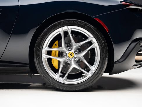 Used 2023 Ferrari Roma RWD image 22