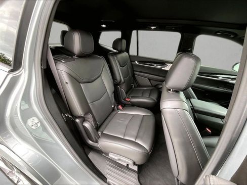 Certified 2024 Cadillac XT6 Premium Luxury AWD/4WD image 29