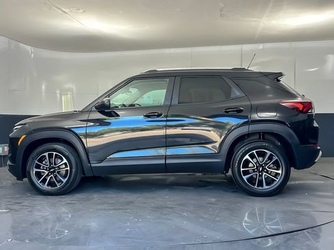 Used 2025 Chevrolet TrailBlazer LT FWD image 6