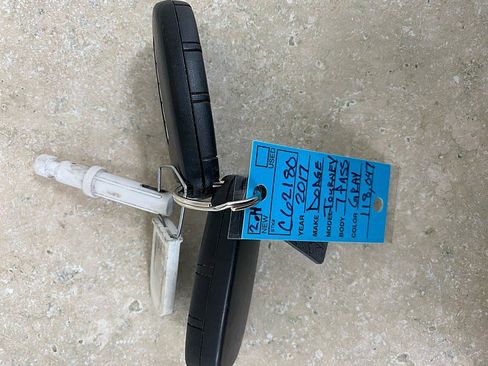 Used 2017 Dodge Journey SE w/ Flexible Seating Group image 26