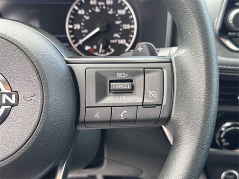 Used 2023 Nissan Rogue S image 14