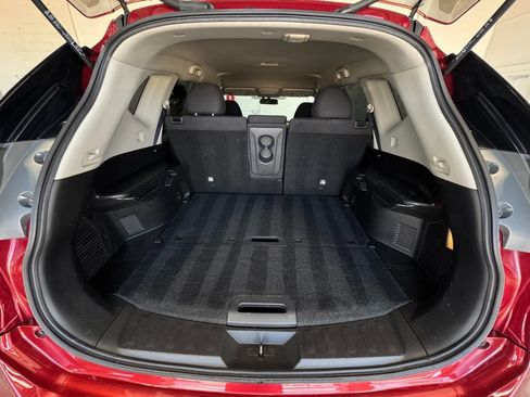 Used 2016 Nissan Rogue S AWD/4WD image 24