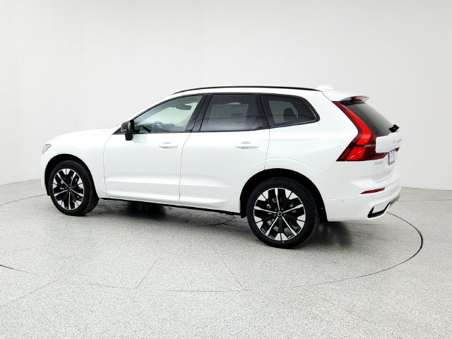 New 2026 Volvo XC60 B5 Plus w/ Climate Package AWD/4WD image 7
