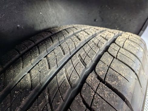 Used 2025 Cadillac XT5 Premium Luxury w/ LPO, Floor Liner Package image 38