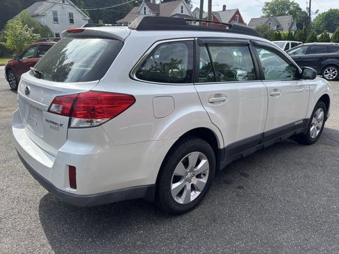 Used 2010 Subaru Outback 2.5i AWD/4WD image 5