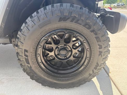 Used 2026 Jeep Wrangler Unlimited Rubicon AWD/4WD image 12