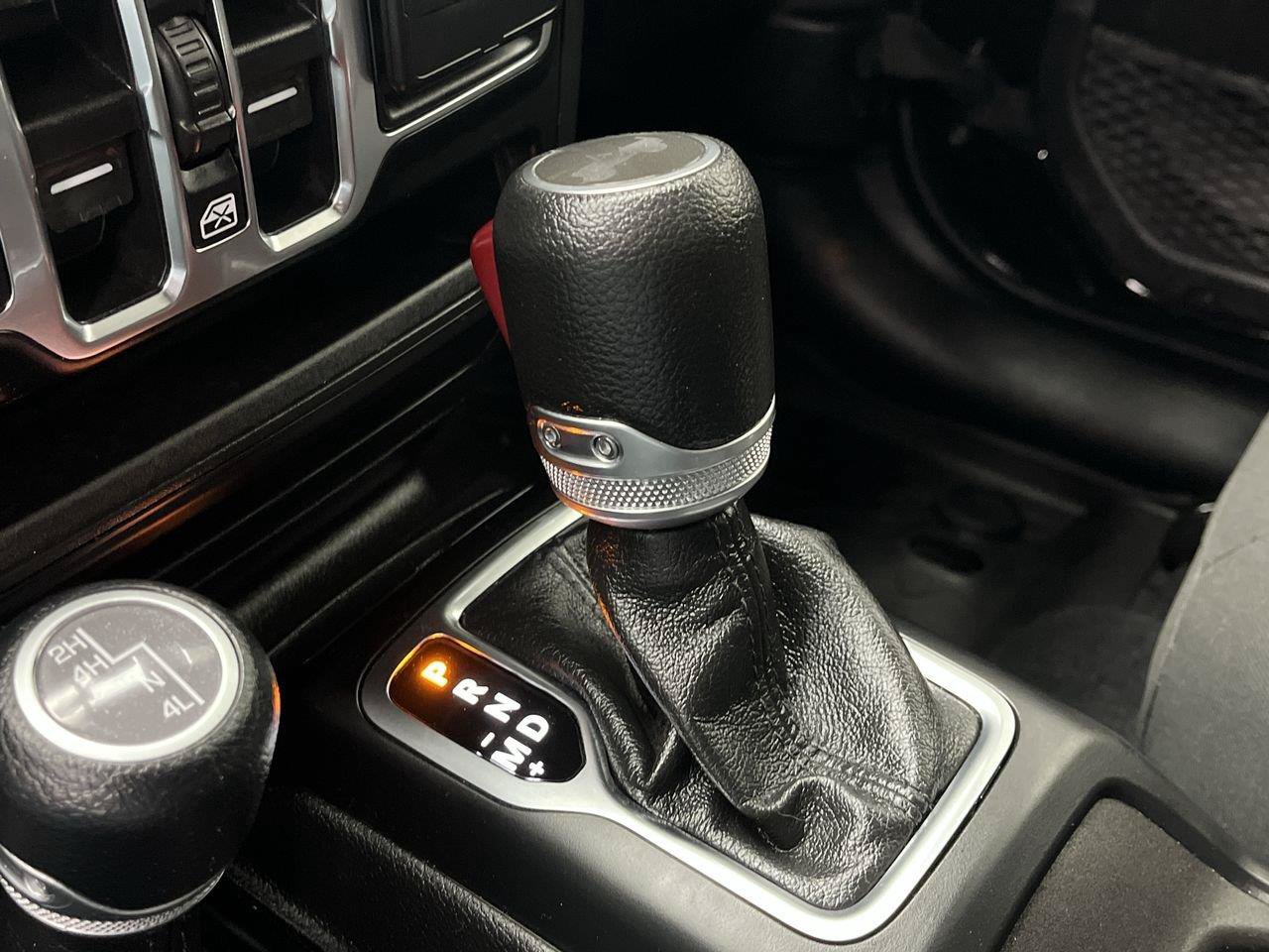 Used 2023 Jeep Wrangler Unlimited Sport AWD/4WD image 21
