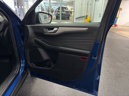 Used 2022 Ford Escape SEL image 31