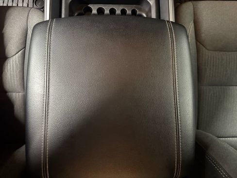 Used 2021 RAM 1500 Big Horn AWD/4WD image 14