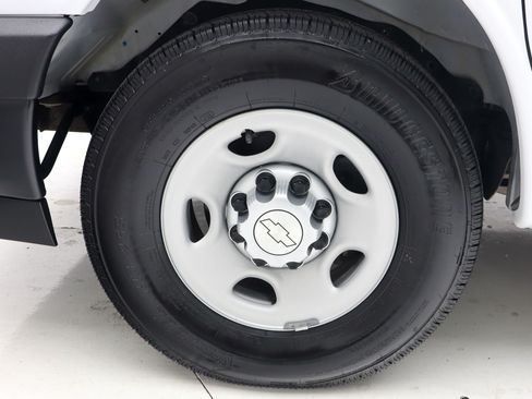 Used 2017 Chevrolet Express 3500 LS RWD image 26