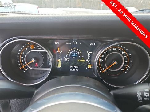 Used 2021 Jeep Wrangler Unlimited Sahara image 12