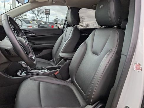 Certified 2024 Buick Encore GX Sport Touring image 25