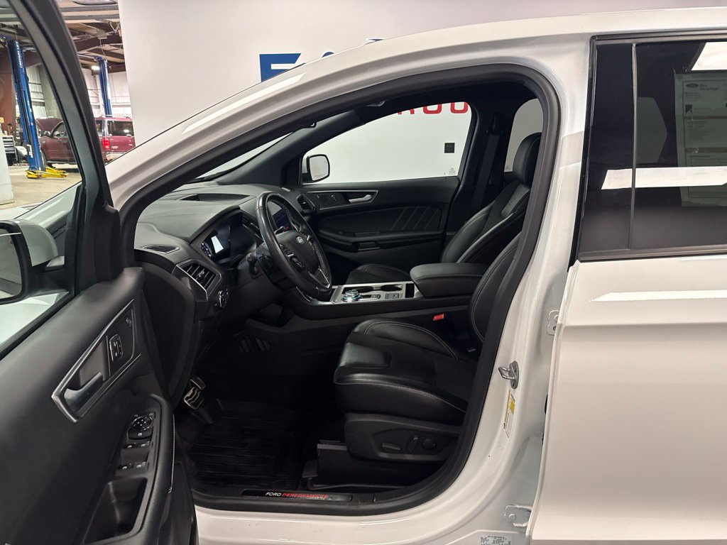 Used 2023 Ford Edge ST AWD/4WD image 17
