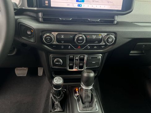 New 2026 Jeep Gladiator Sport image 21