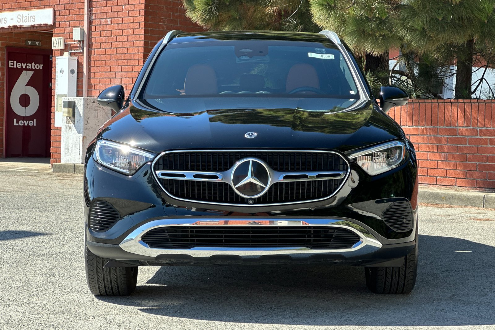 Used 2023 Mercedes-Benz GLC 300 image 9