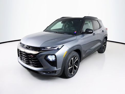 Used 2021 Chevrolet TrailBlazer RS w/ Technology Package image 4