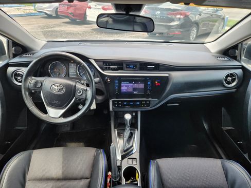 Used 2019 Toyota Corolla SE FWD image 14