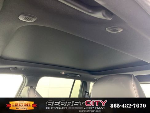 New 2025 Jeep Grand Cherokee Limited w/ Black Appearance Package image 27