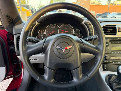 Used 2005 Chevrolet Corvette Coupe w/ Preferred Equipment Group RWD image 27