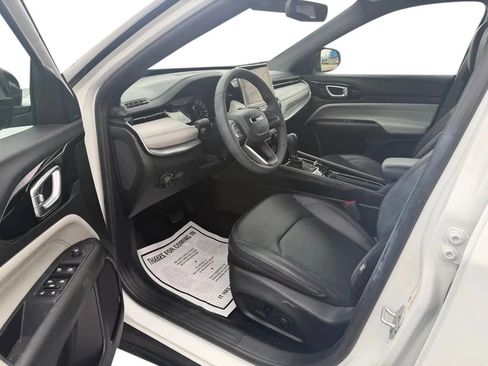 Used 2024 Jeep Compass Limited AWD/4WD image 11