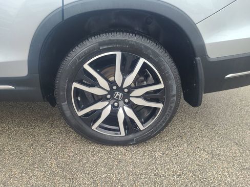 Used 2019 Honda Pilot Touring image 31