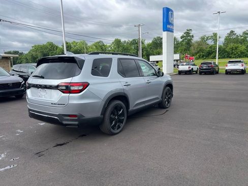 New 2026 Honda Pilot Black Edition image 4