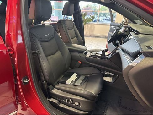 Used 2022 Cadillac XT5 Premium Luxury AWD/4WD image 29