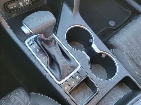 Used 2017 Kia Sportage LX image 19