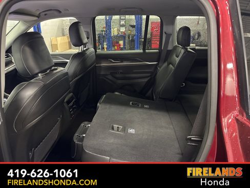 Used 2023 Jeep Grand Cherokee Limited image 33