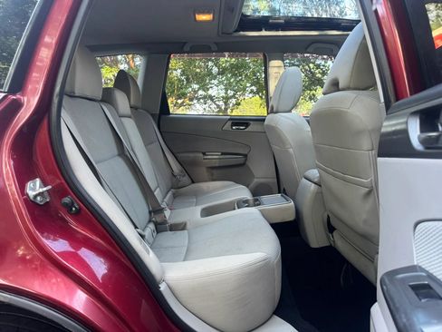 Used 2012 Subaru Forester 2.5X Premium AWD/4WD image 16