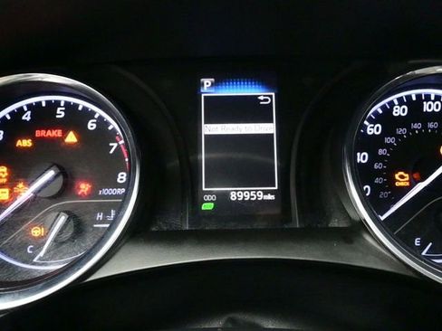 Used 2019 Toyota Camry LE image 18