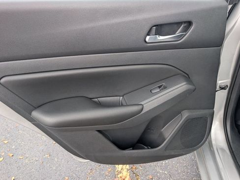 Used 2022 Nissan Altima 2.5 S FWD image 35