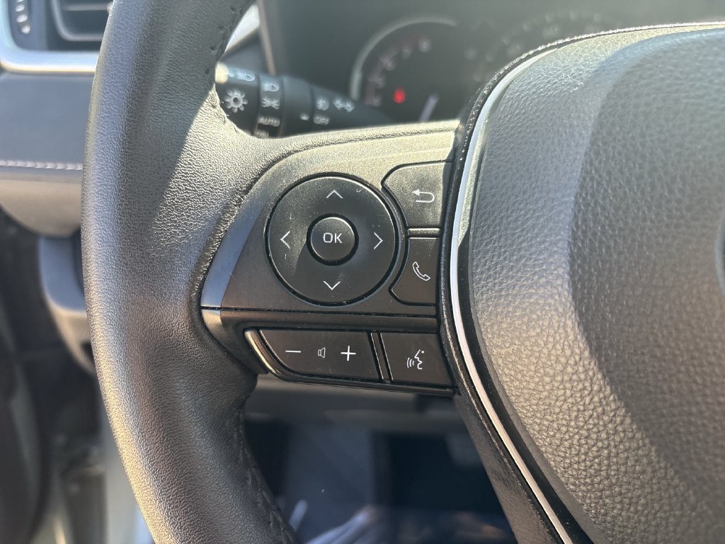 Used 2023 Toyota RAV4 XLE Premium FWD image 17
