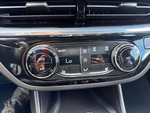 Used 2025 Buick Envista Sport Touring w/ Convenience I Package FWD image 33