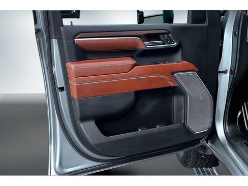 Used 2024 GMC Sierra 3500 Denali Ultimate image 21