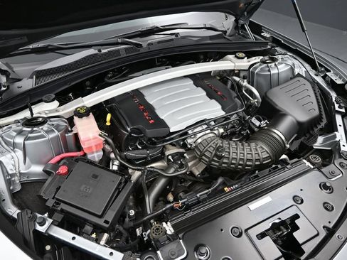 Used 2024 Chevrolet Camaro SS RWD image 10