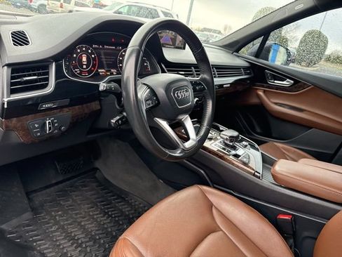 Used 2017 Audi Q7 3.0T Premium Plus w/ Premium Plus Package image 32