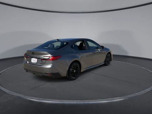 Used 2026 Toyota Camry SE w/ Convenience Package FWD image 8
