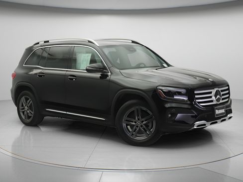 Used 2026 Mercedes-Benz GLB 250 image 32