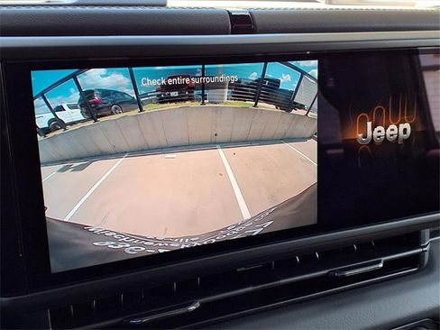 New 2025 Jeep Wrangler Unlimited Rubicon w/ Steel Bumper Group image 4