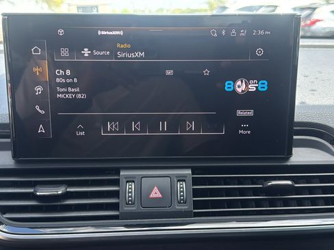 Used 2024 Audi Q5 2.0T Prestige w/ Prestige Package image 18