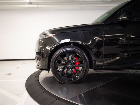 Used 2024 Land Rover Range Rover Sport Dynamic SE AWD/4WD image 10