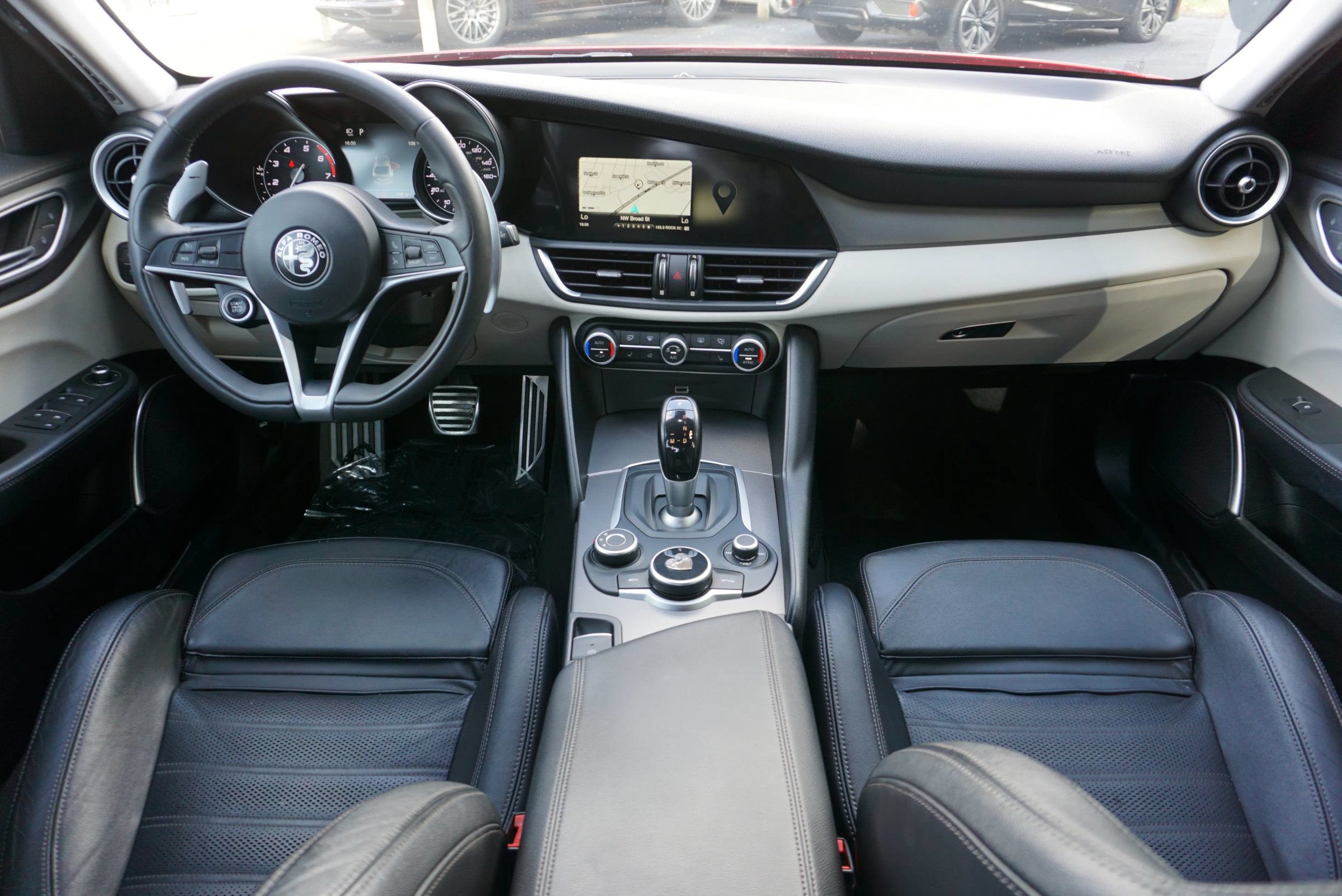 Used 2018 Alfa Romeo Giulia Ti Sport w/ Quick Order Package 22U Sport RWD image 21