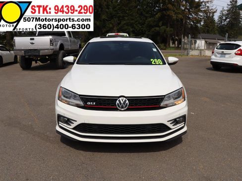 Used 2016 Volkswagen Jetta GLI SE FWD image 12