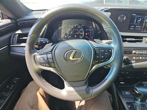 Used 2020 Lexus ES 350 w/ Premium Package FWD image 5