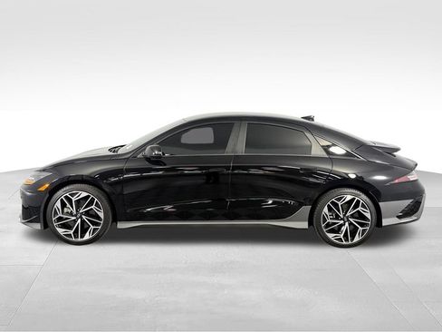Used 2025 Hyundai Ioniq 6 Limited RWD image 11