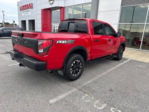 Used 2021 Nissan Titan PRO-4X w/ Pro-4x Convenience Package AWD/4WD image 6