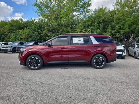 New 2026 Kia Carnival EX FWD image 5