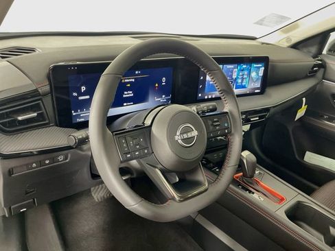 New 2026 Nissan Kicks SR w/ SR Premium Package FWD image 7