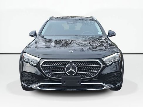Used 2025 Mercedes-Benz E 450 4MATIC All-Terrain Wagon image 2